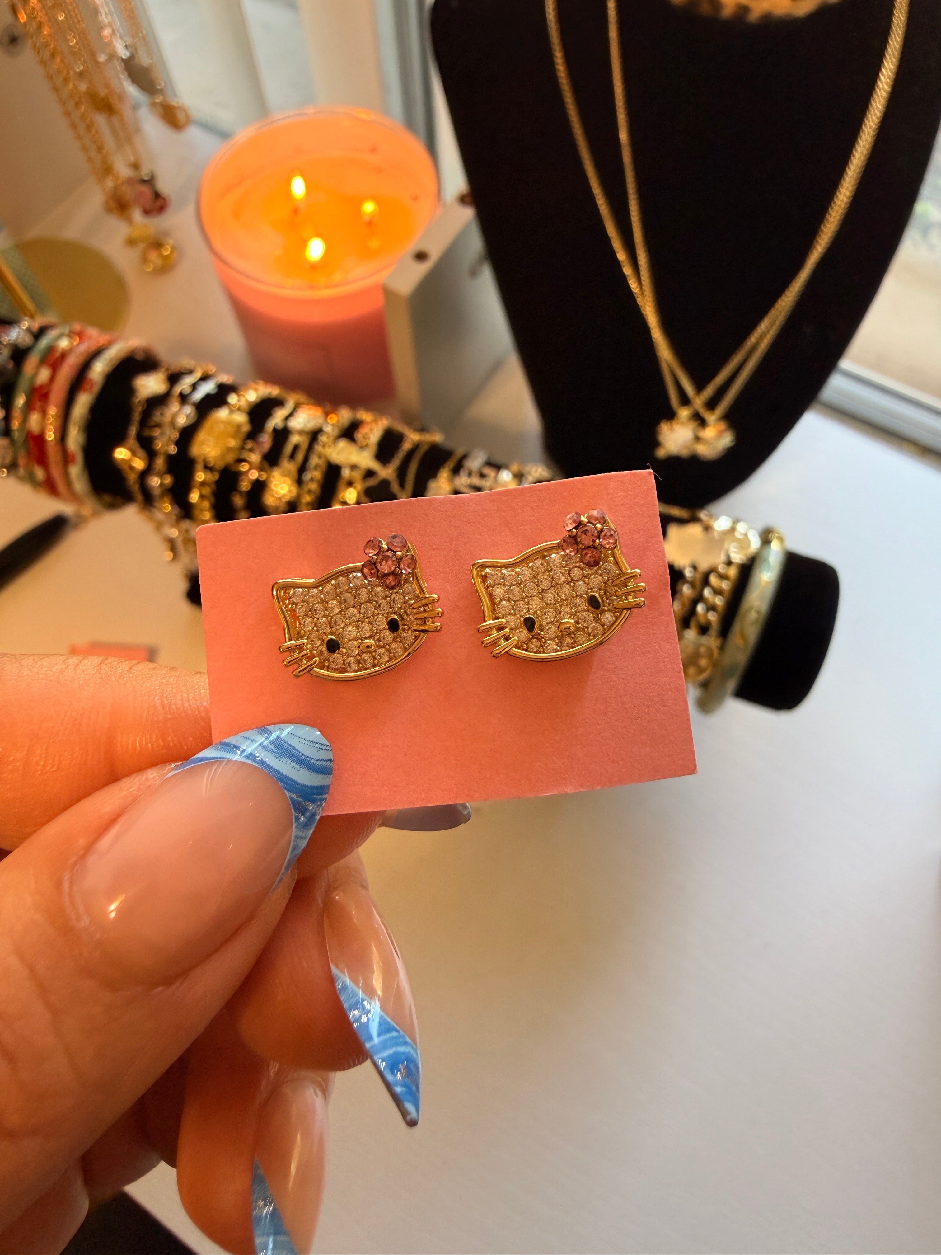Hk earrings (GOLD)