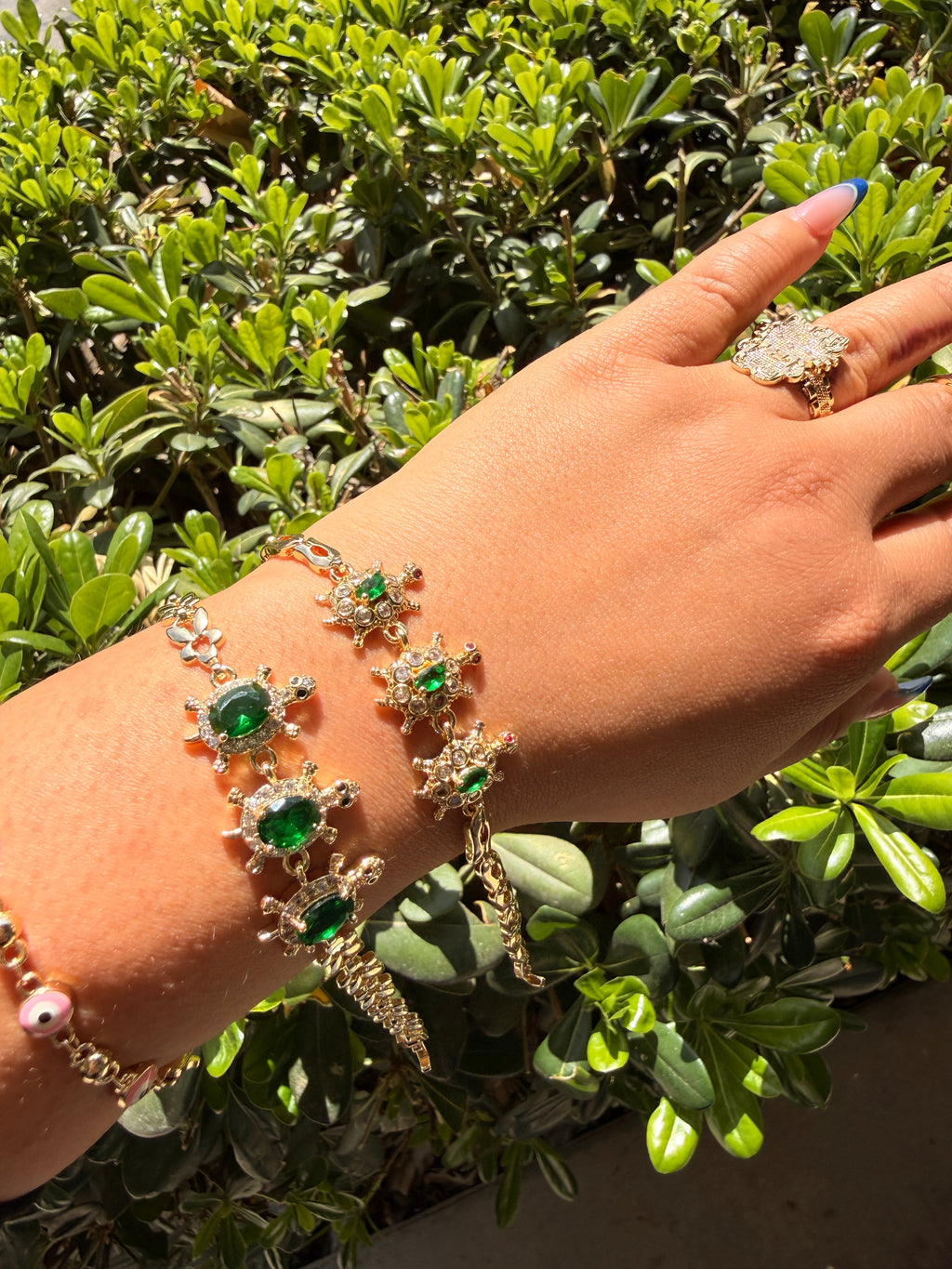 Turtle bracelet (2 sizes available)