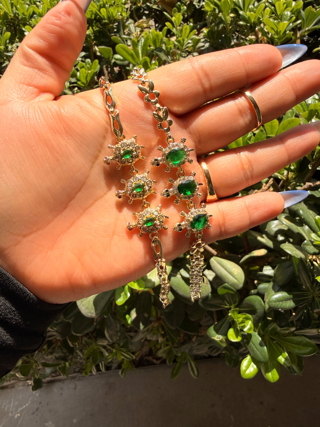 Turtle bracelet (2 sizes available)