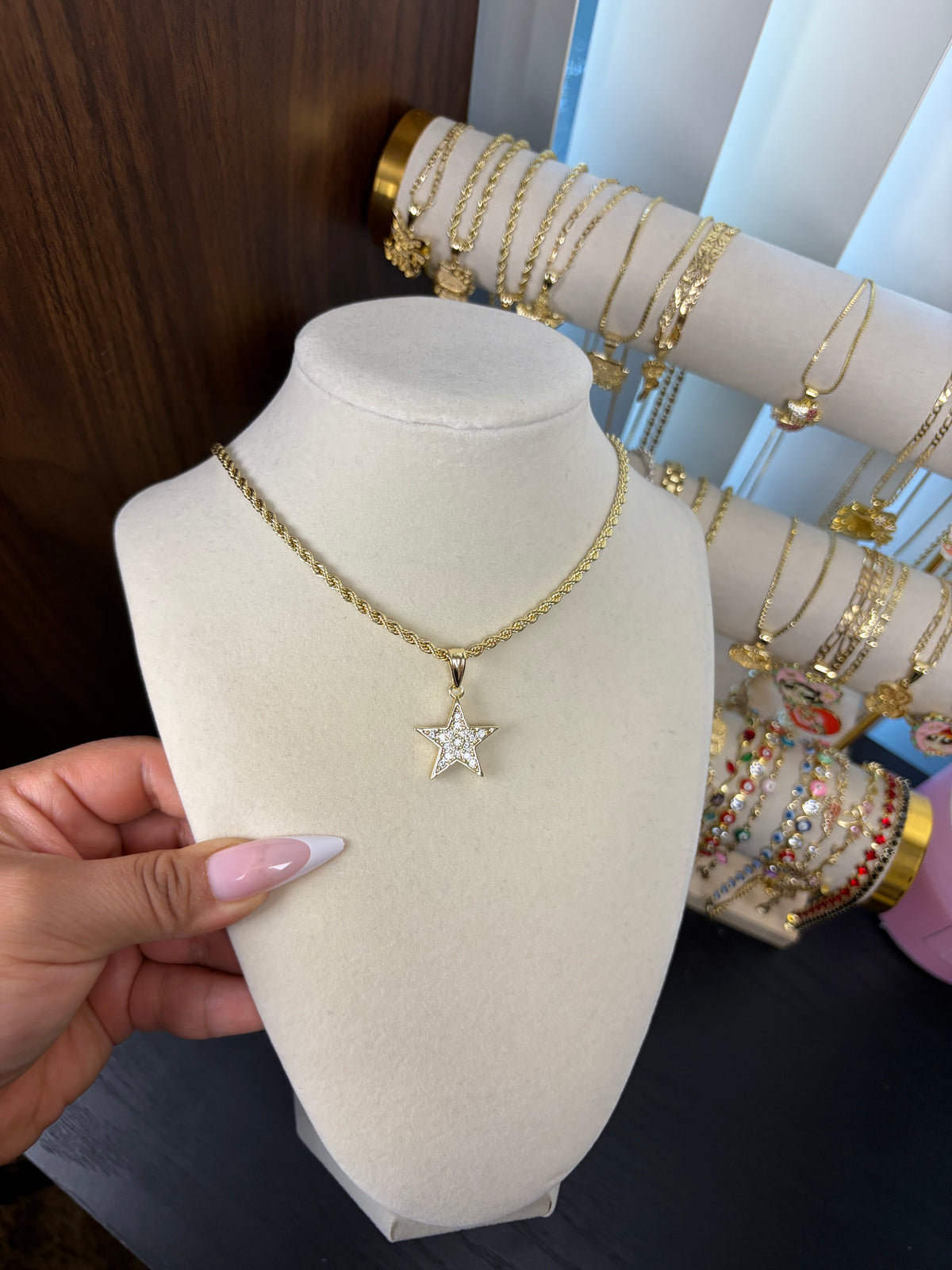 Star necklace (white)