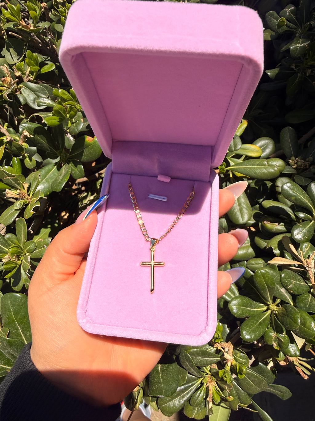Simple cross necklace