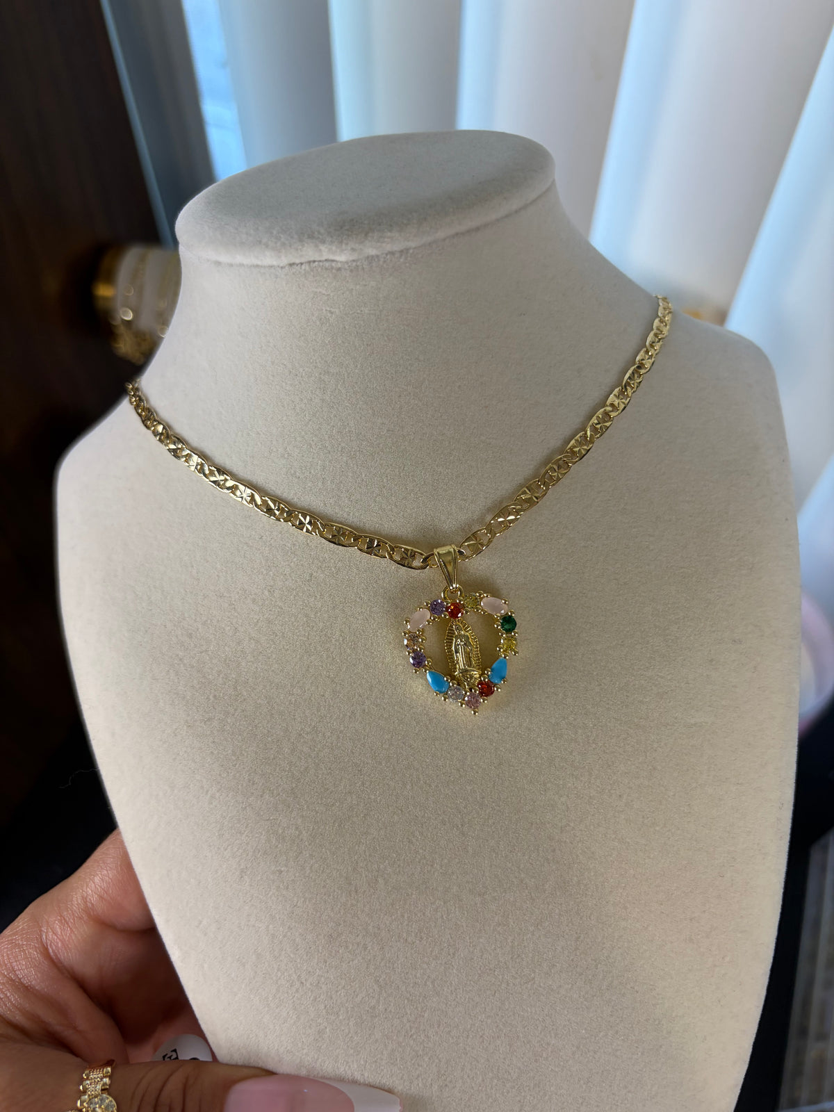 Virgin Mary heart necklace (multicolor)