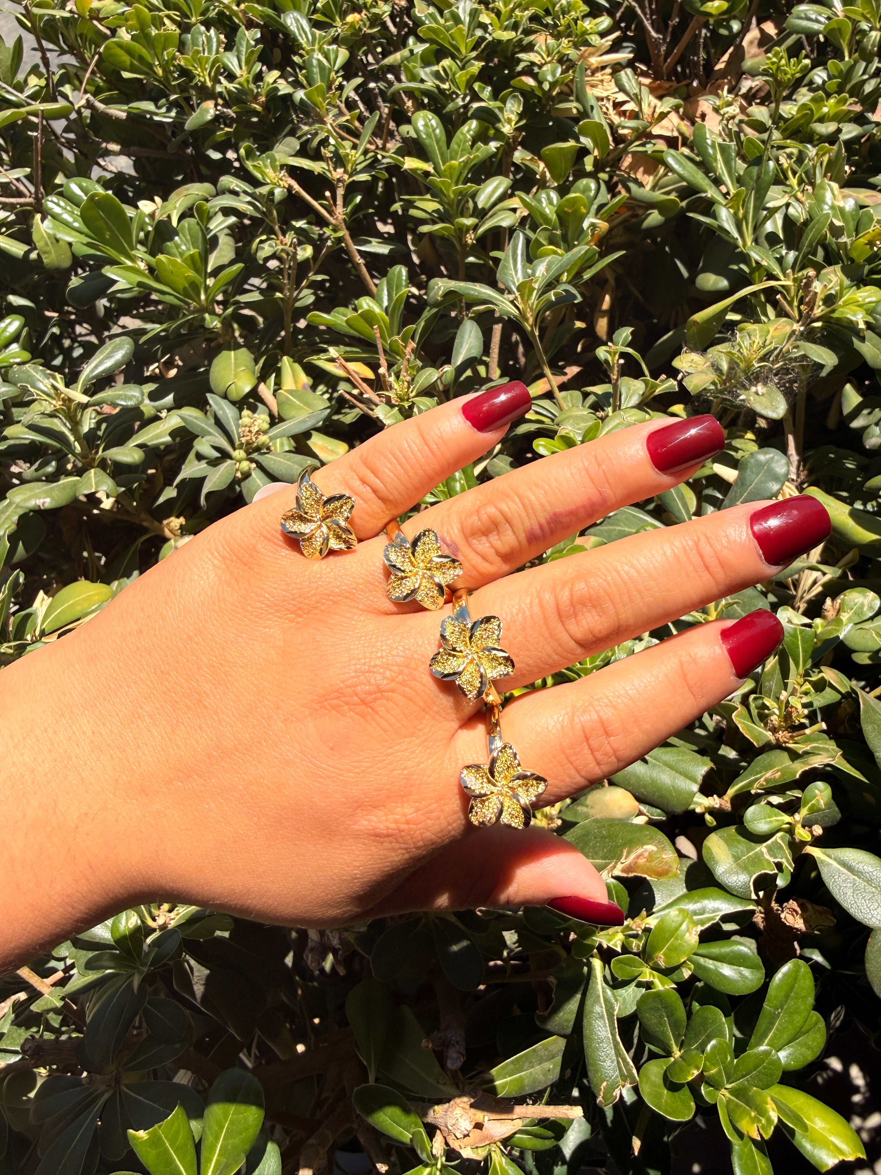 Hibiscus ring