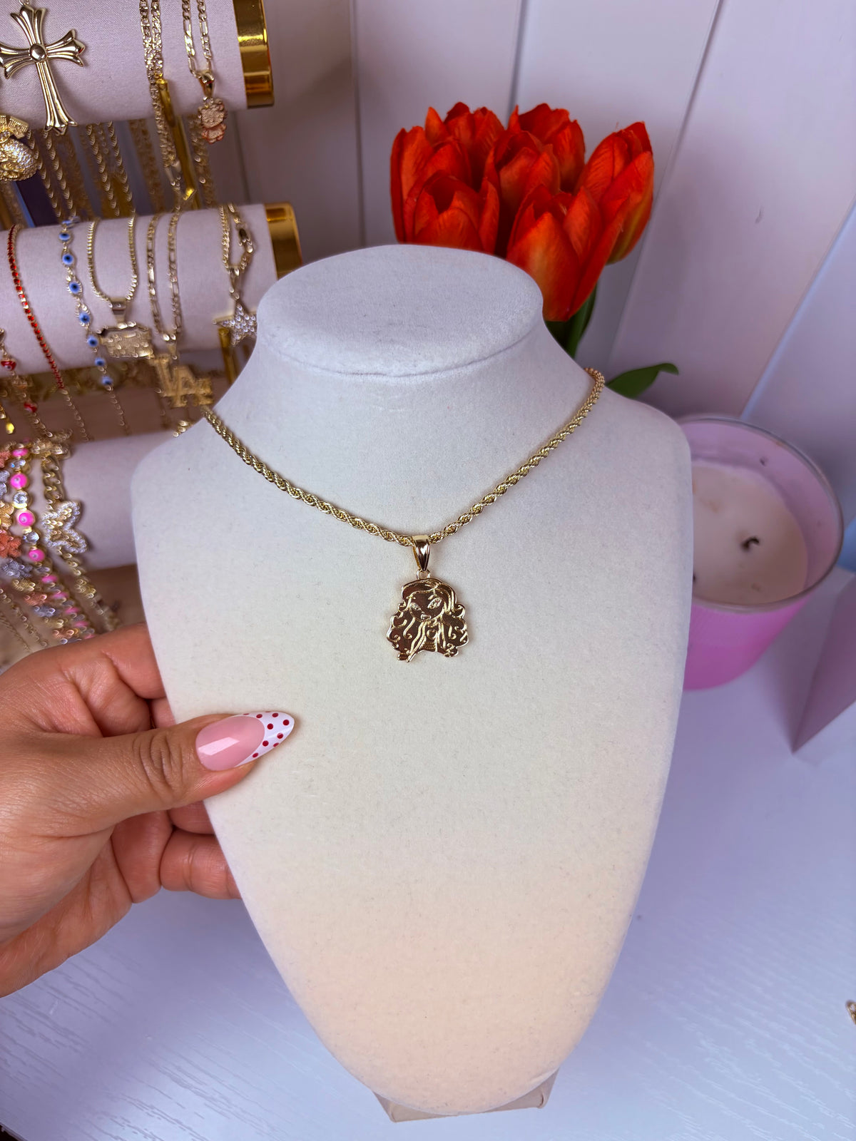 Chloe necklace