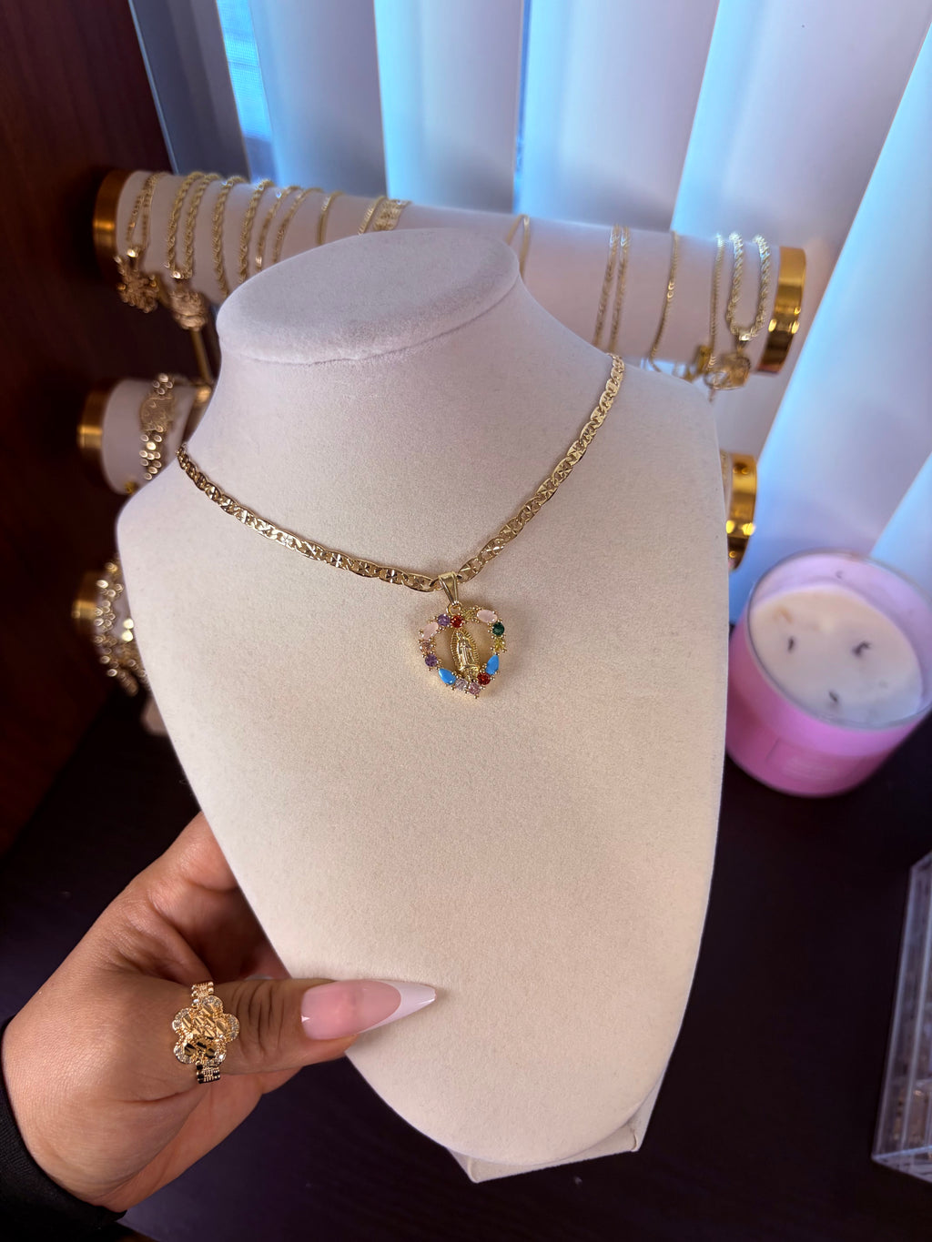 Virgin Mary heart necklace (multicolor)