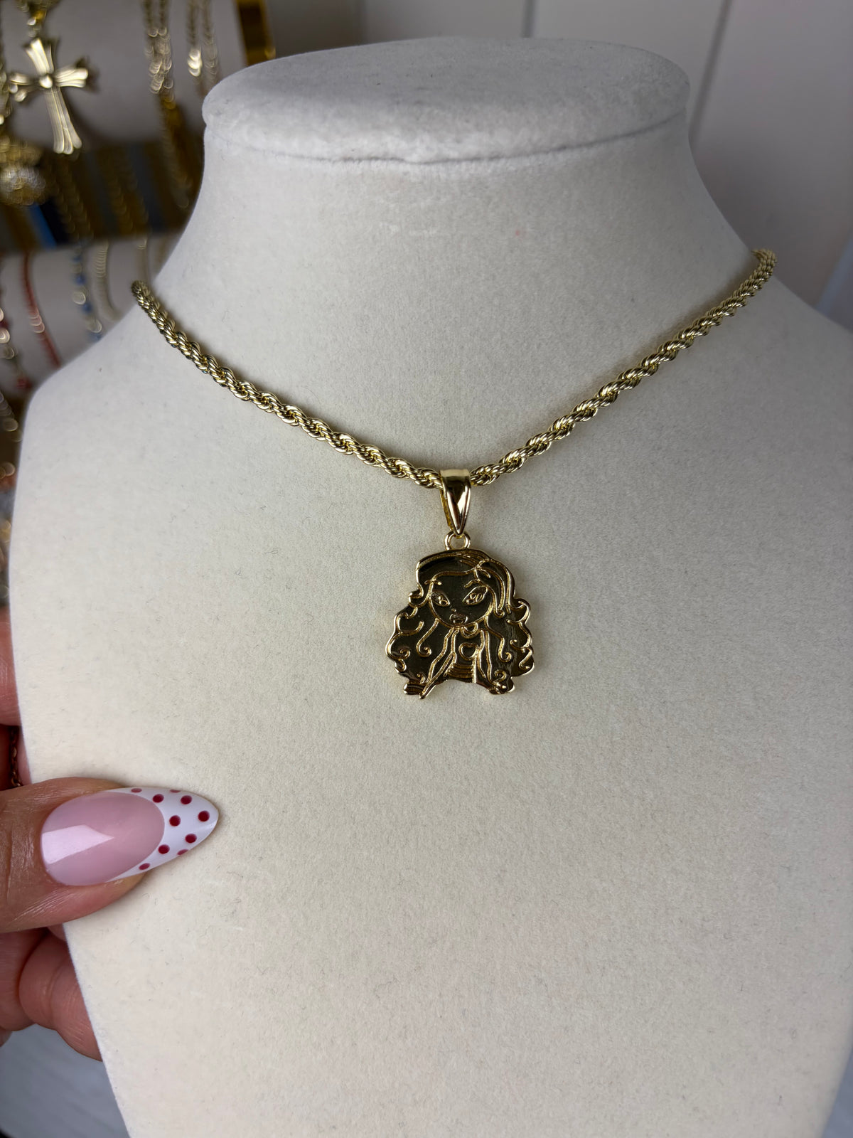 Chloe necklace