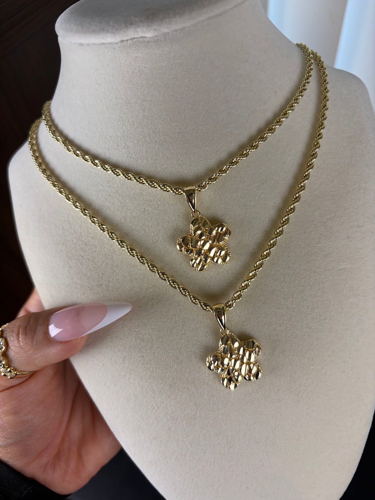 Flower nugget necklace