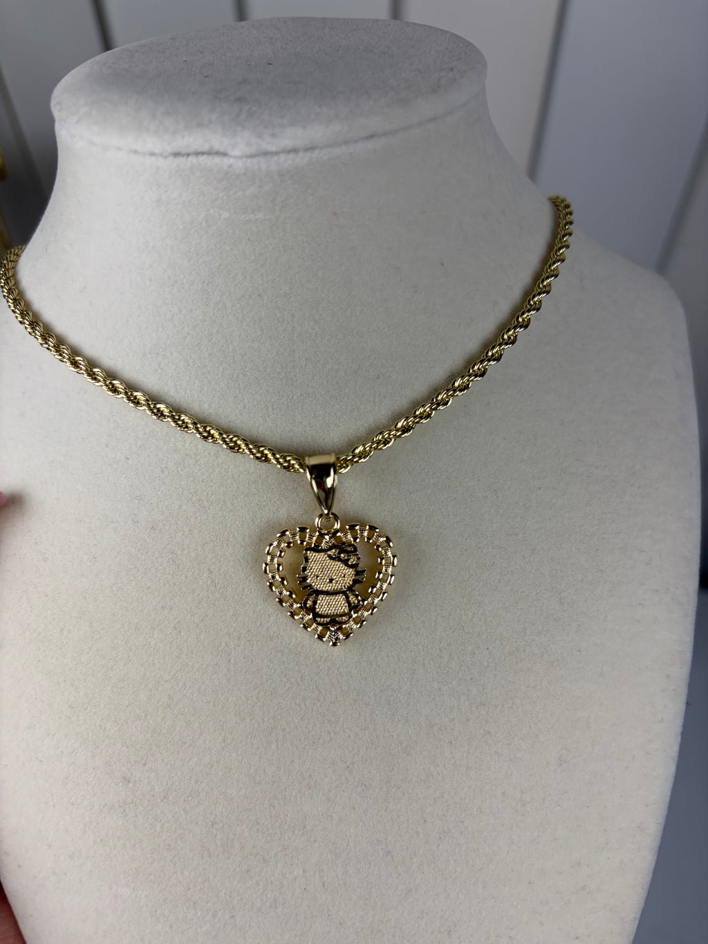 HK heart Rollie necklace