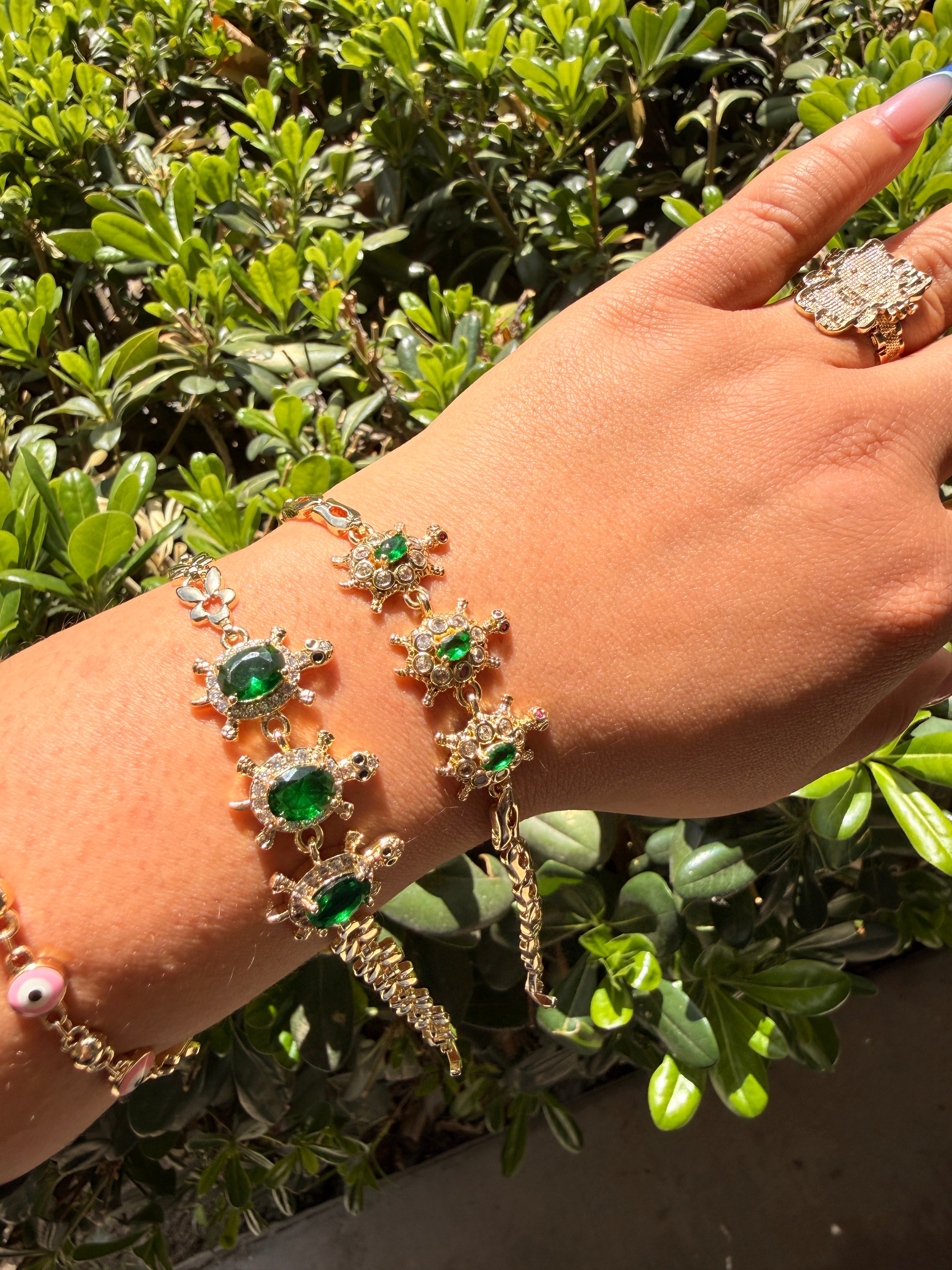 Turtle bracelet (2 sizes available)