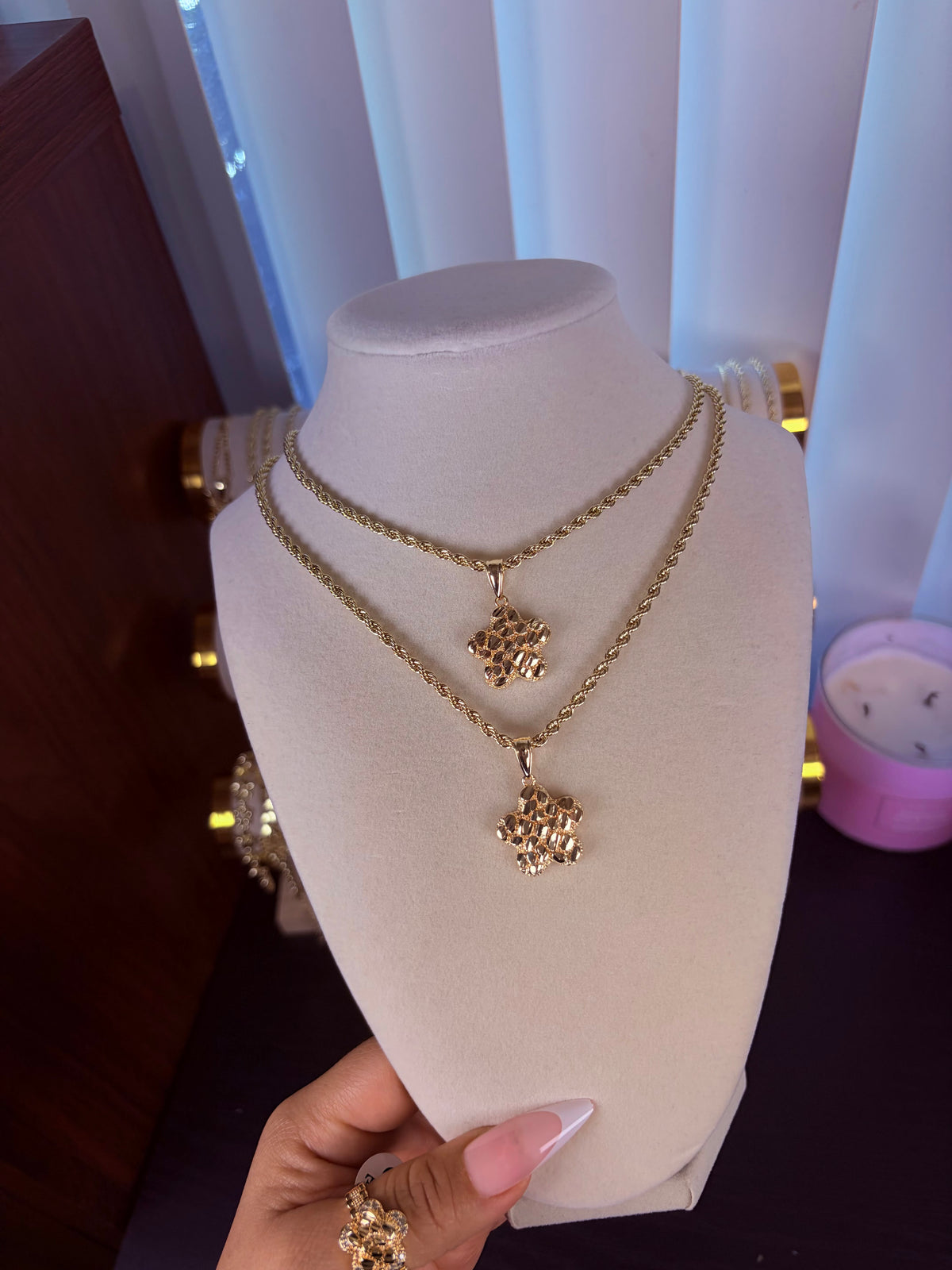 Flower nugget necklace