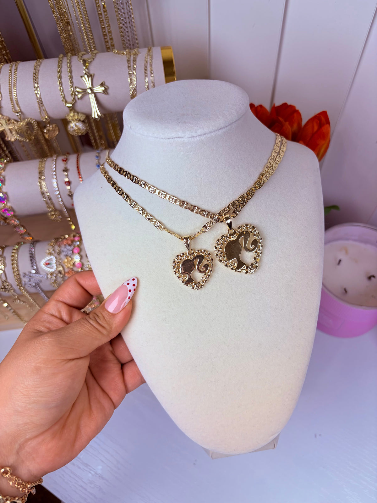 Barbs heart necklace