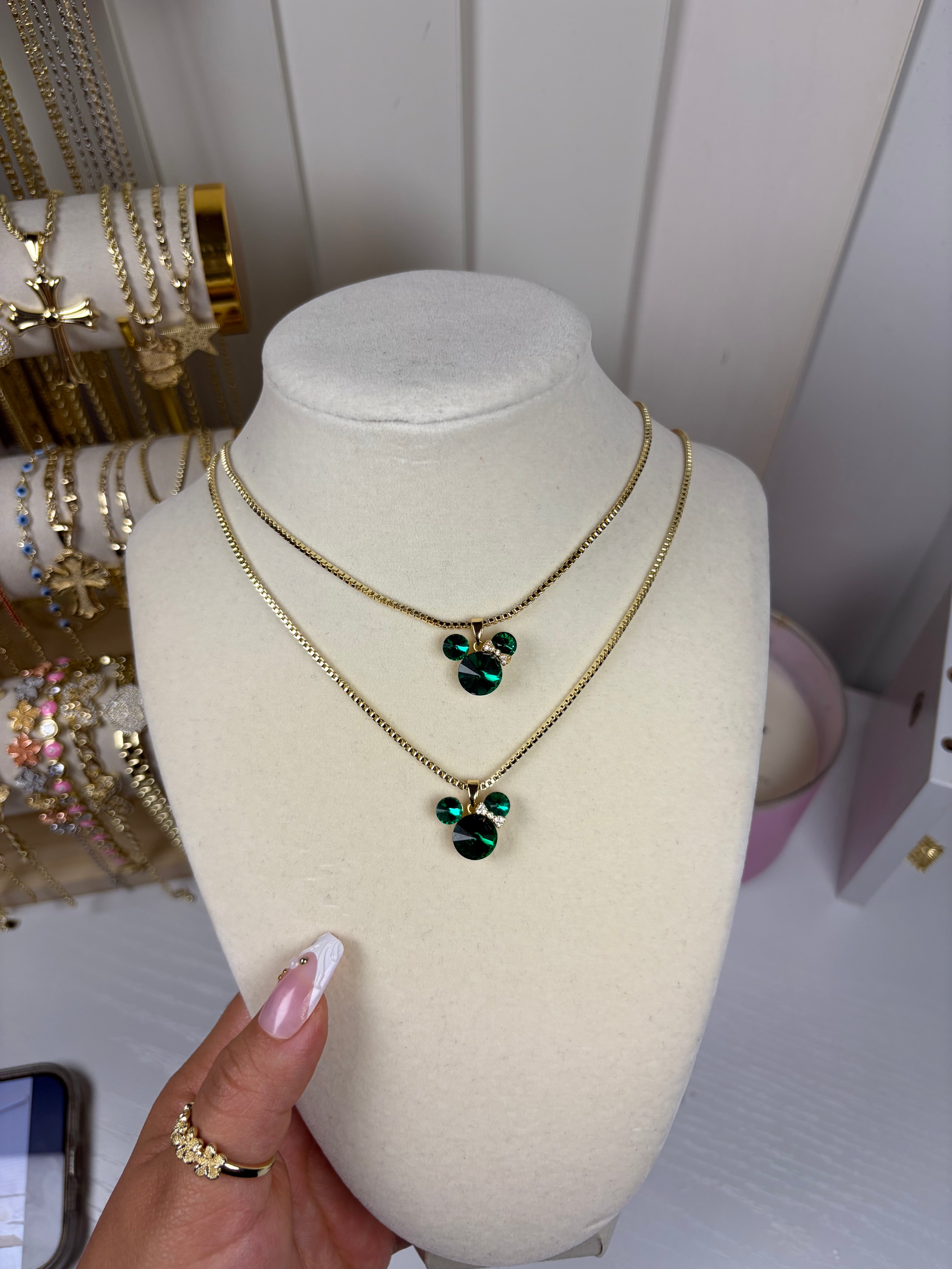 Minnie necklace (EMRALD)